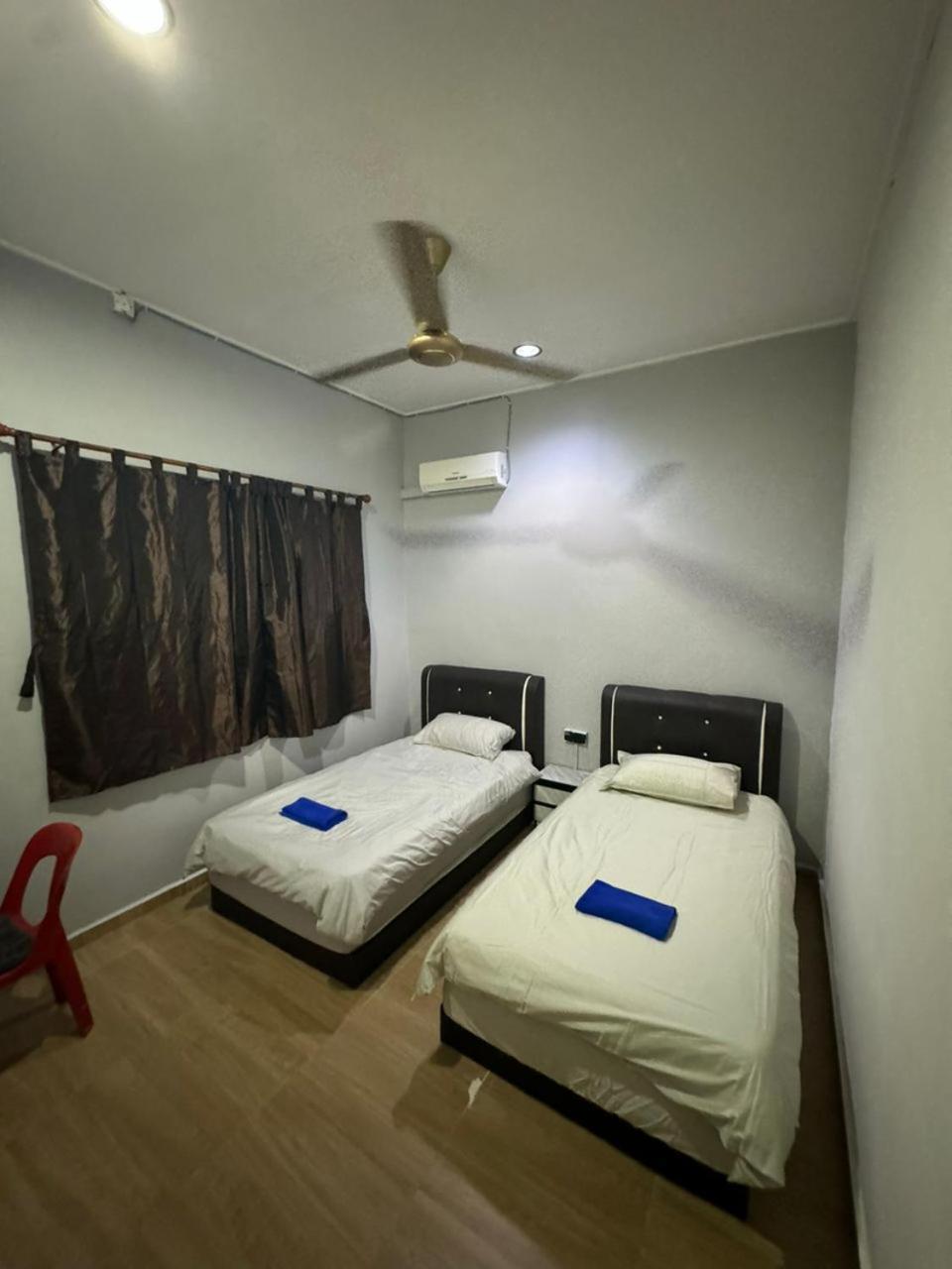 Momo Guest House Kuala Terengganu Bagian luar foto