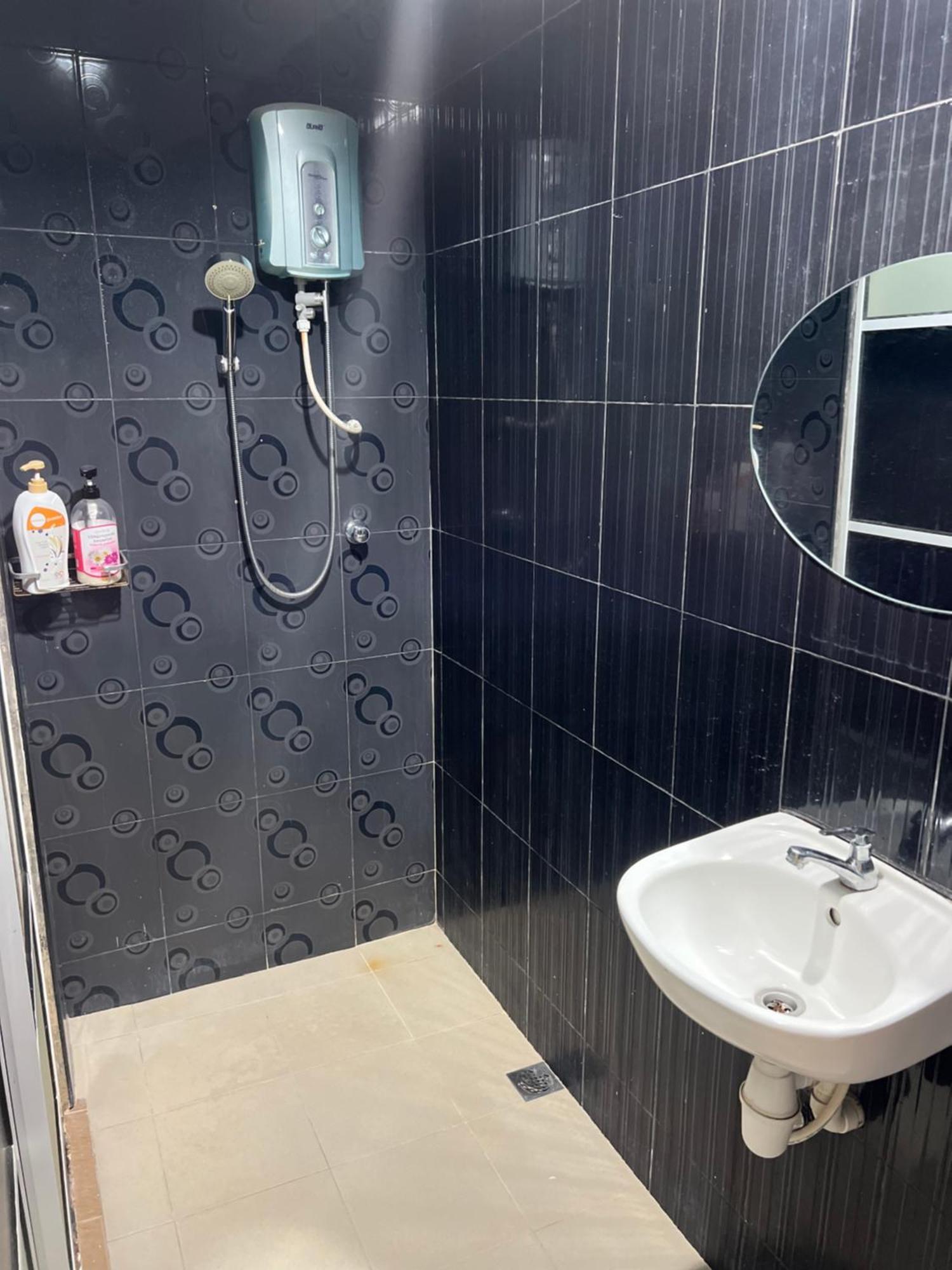 Momo Guest House Kuala Terengganu Bagian luar foto